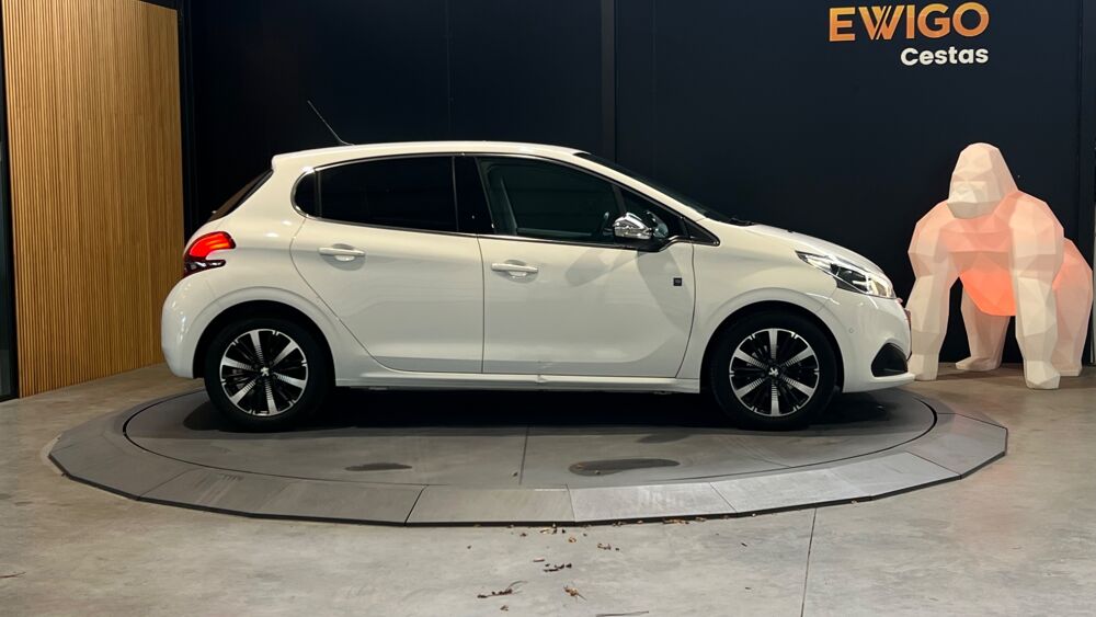 208 GENERATION-I 1.2 110 EDITION TECH BVA6 S/S - DISTRIBUTION 05 2019 occasion 33610 Cestas
