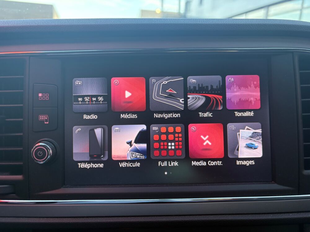 Leon 1.0 TSI 115ch STYLE BUSINESS / CAM&Eacute;RA DE RECUL - CARPLAY - A 2019 occasion 76150 Saint-Jean-du-Cardonnay