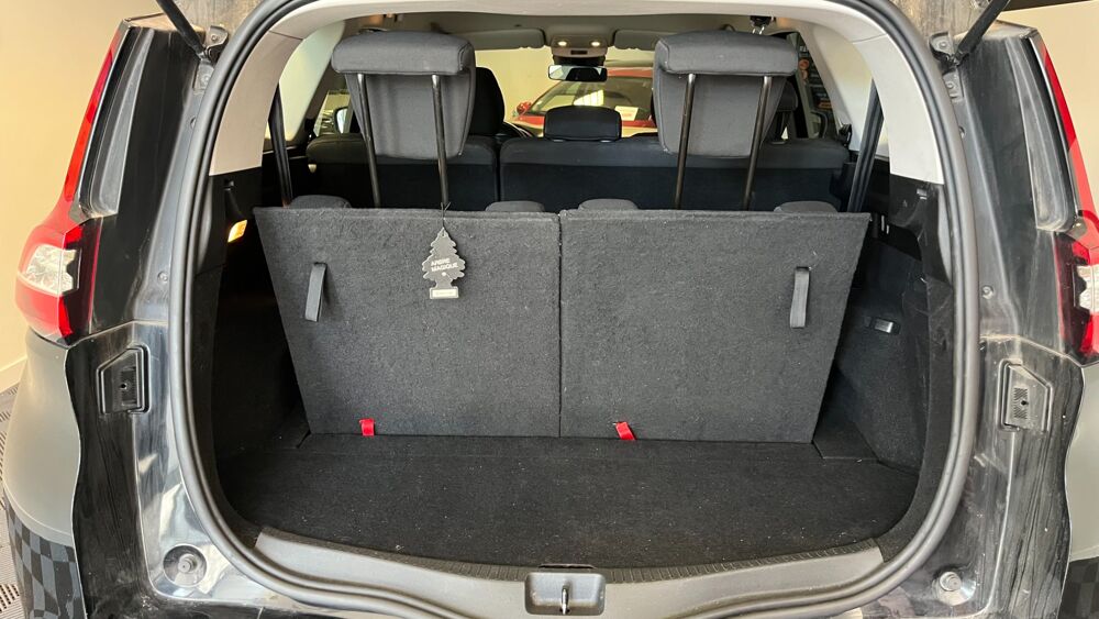 Grand scenic IV 1.7 BLUEDCI 120ch BLACK EDITION + ENTRETIEN RENAULT 2019 occasion 21850 Saint-Apollinaire