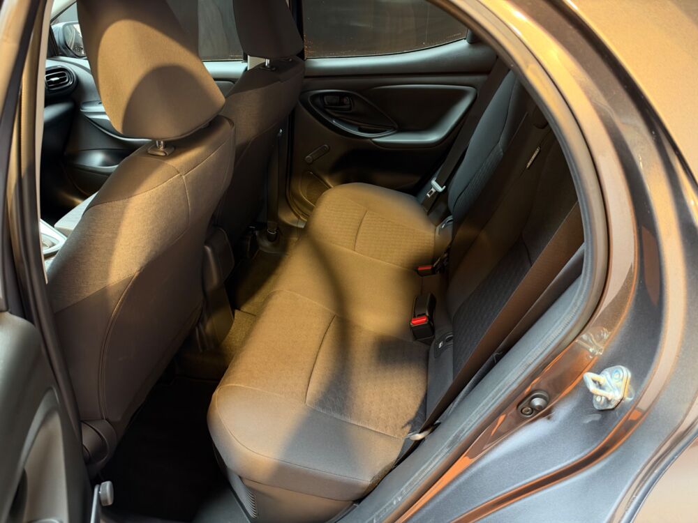 Yaris 1.5 VVTI 116ch FULL-HYBRID 0.8KWH DYNAMIC BVA // ENTRETIEN T 2022 occasion 33320 Eysines