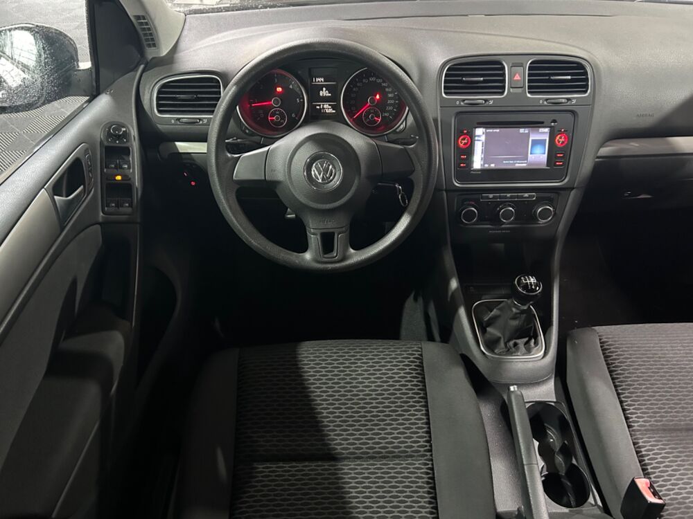 Golf 1.6 TDI 105 BLUEMOTION CONFORT LINE / COURROIE OK / BLUETOOT 2012 occasion 29000 Quimper