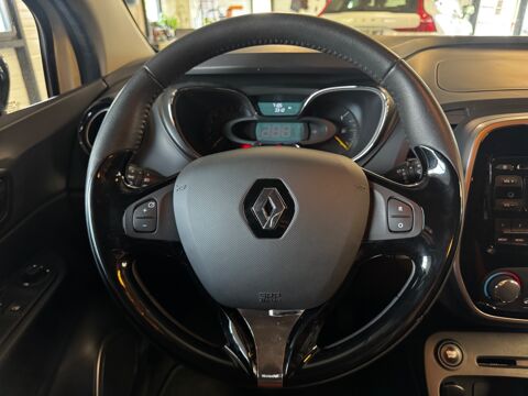 Captur 0.9 TCE 90 Ch - BUSINESS - 1ERE MAIN - ENTRETIEN CONSTRUCTEU 2015 occasion 79000 Niort