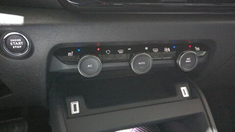 C4 HYBRIDE 145ch MAX APPLE CARPLAY + ADML + CAMERA DE RECUL + 2026 occasion 38420 Le Versoud