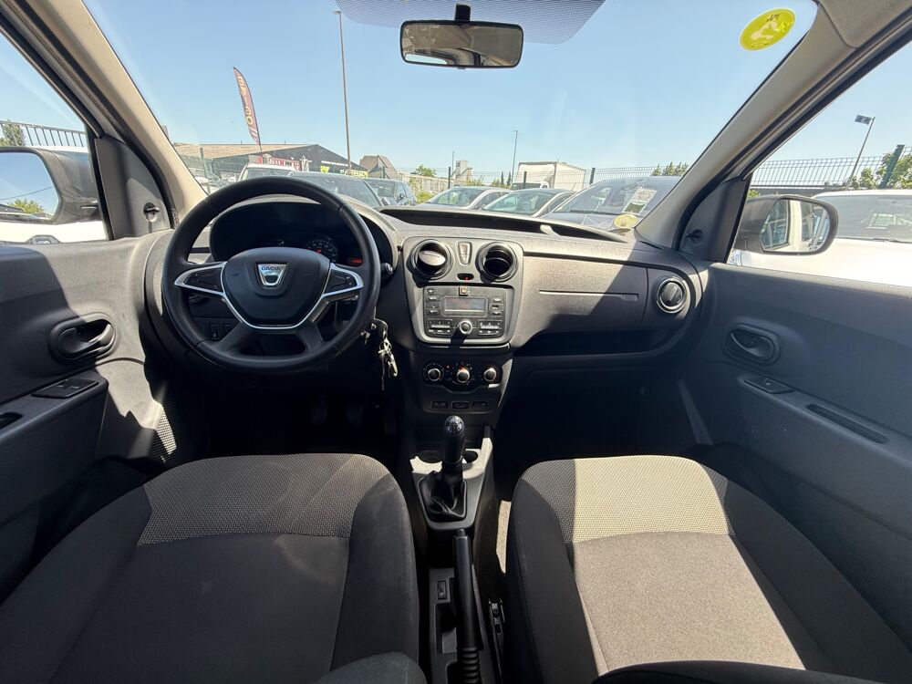 Dokker COMBI 1.5 DCI 90CH AMBIANCE - 1&Egrave;RE MAIN - CLIMATISATION - RE 2017 occasion 27000 &Eacute;vreux