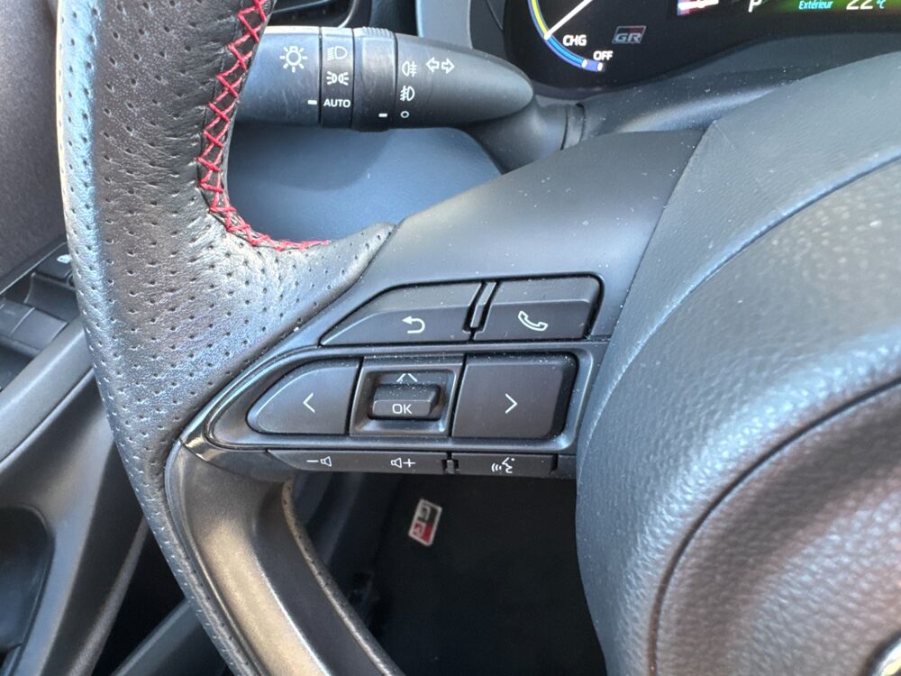 Yaris CROSS 1.5 116h Hybride GR Sport BVA / 1&egrave;re main / Entretien 2023 occasion 64122 Urrugne