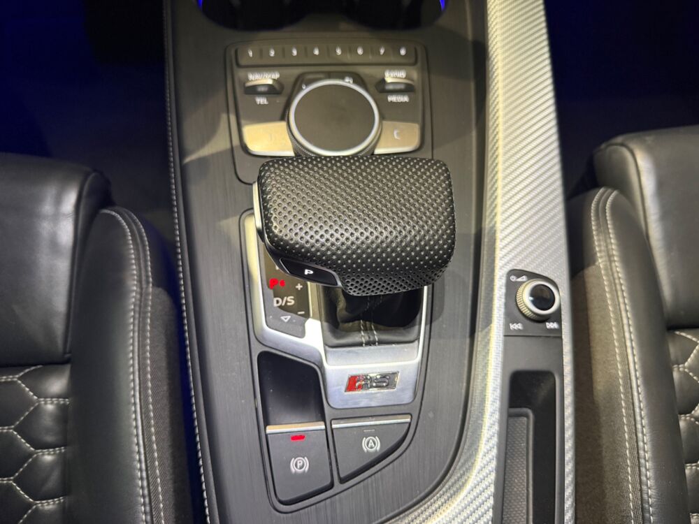 RS4 AVANT 2.9 TFSI 450ch QUATTRO + FREINS C&Eacute;RAMIQUE + PACK CARBO 2019 occasion 81990 Puygouzon