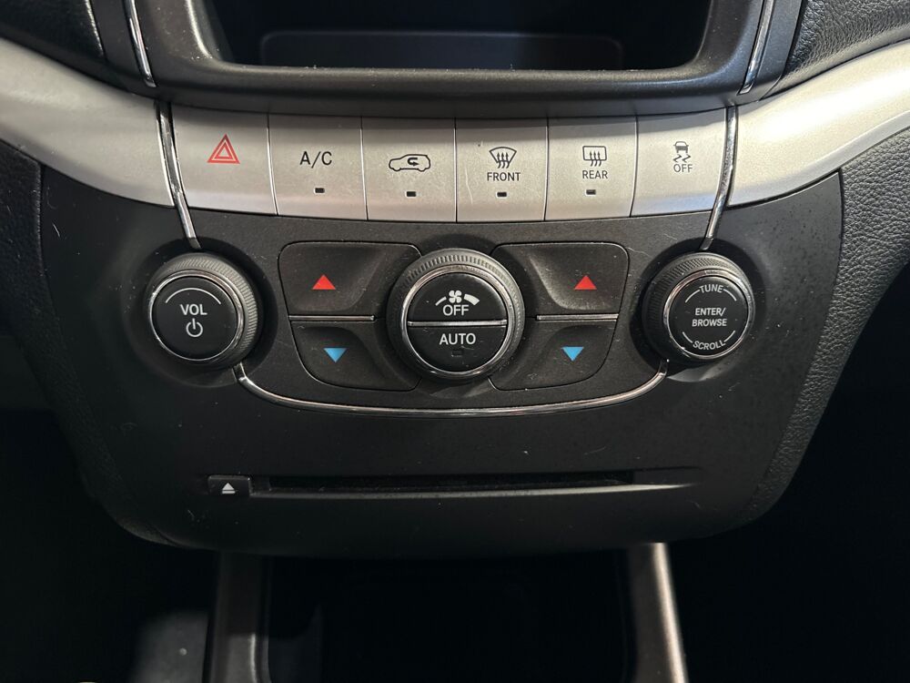 Freemont 2.0 MJT 136 CH / COURROIE OK / RADARS ARR / REGULATEUR / 7 P 2012 occasion 29000 Quimper