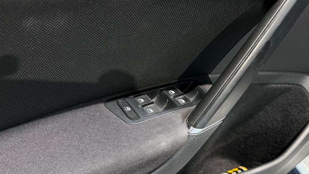 Golf 2.0 TSI 220Ch GTI DSG6 BVA - TOIT OUVRANT - SI&Egrave;GES CHAUFFANT 2015 occasion 33610 Cestas