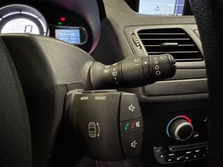 M&eacute;gane ESTATE 1.5 DCI 110ch BUSINESS REGULATEUR DE VITESSE/ TOM TO 2012 occasion 78125 Gazeran