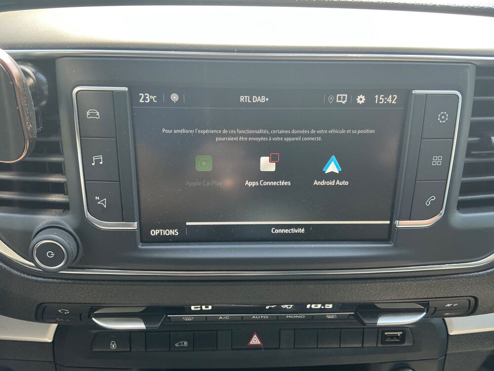 Vivaro COMBI 2.0 D 145 CH L3H1 XL BVA CABINE APPROFONDIE / AMENAGE 2023 occasion 17000 La Rochelle