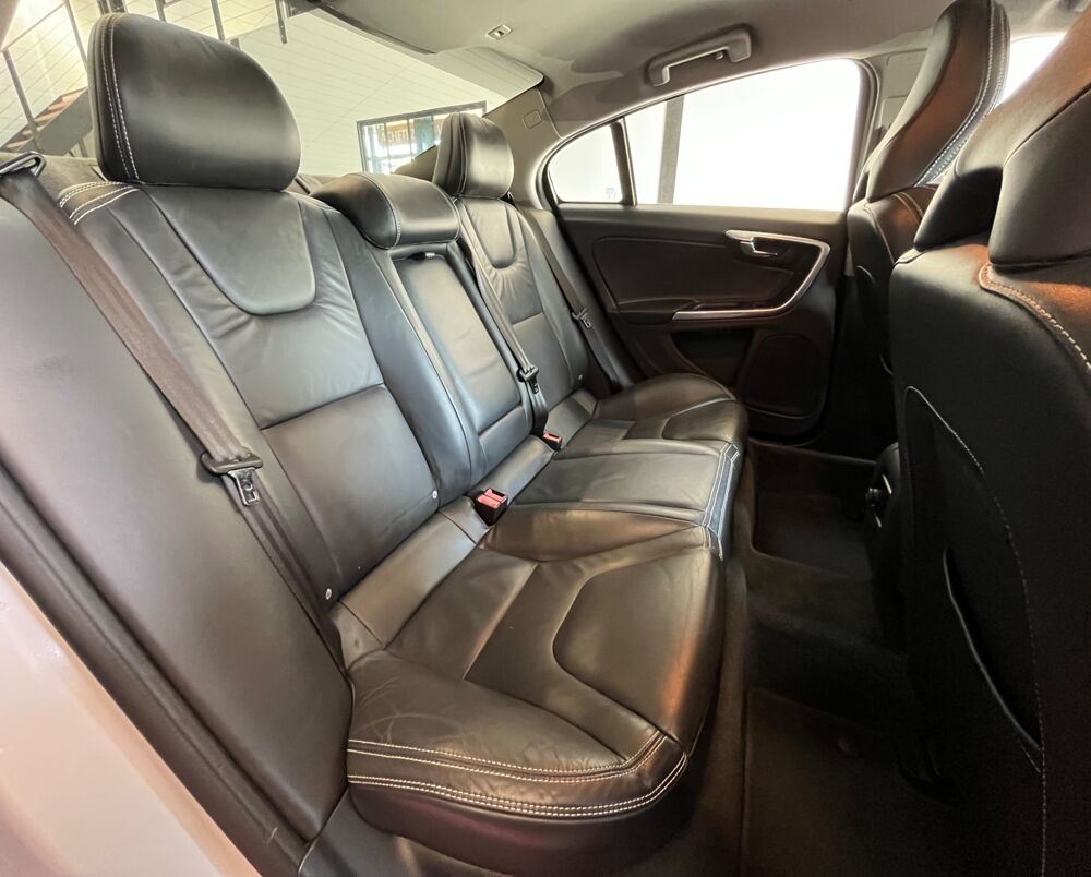 S60 2.0 D4 181CH SUMMUM/ BVA / ENTRETIEN COMPLET 2015 occasion 33260 La Teste-de-Buch