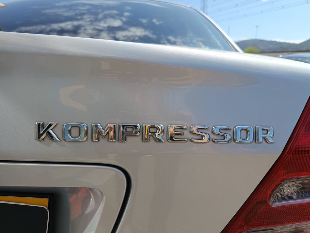 Classe C 1.8 180 KOMPRESSOR 140ch ELEGANCE / Entretiens 2003 a 2026/ 2002 occasion 69420 Ampuis