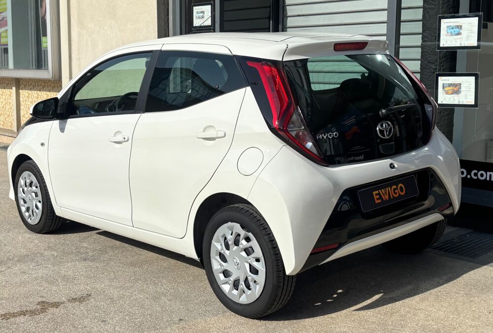 Aygo 1.0 VVTI 72CH X-PLAY X-SHIFT BVA - 1ERE MAIN - SUIVI COMPLET 2021 occasion 57600 Forbach