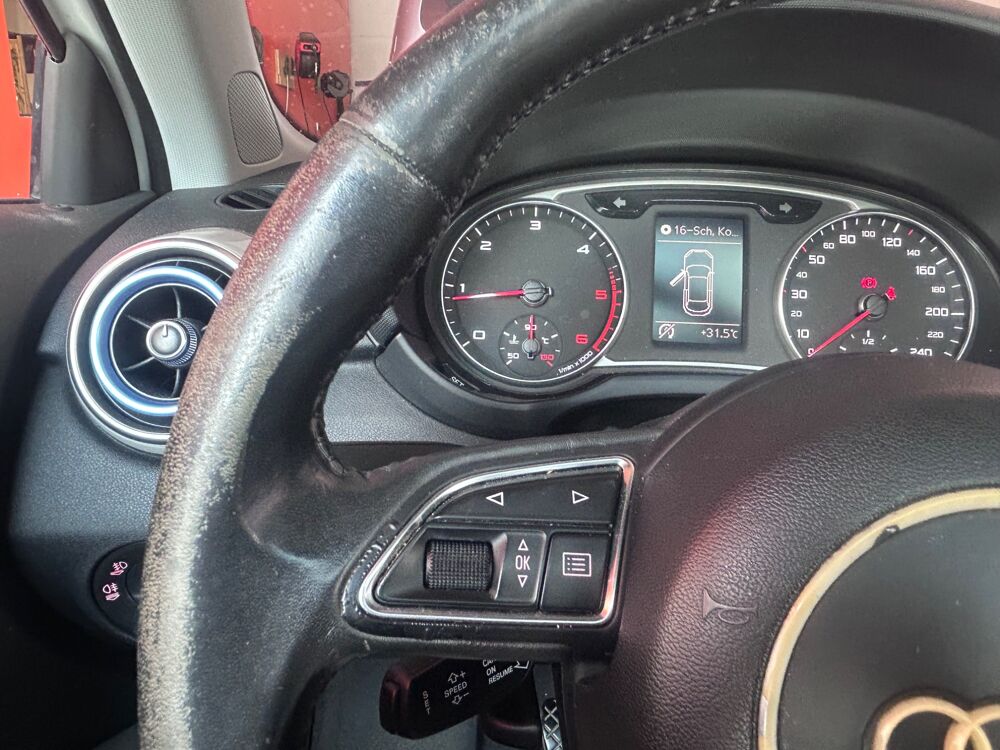 A1 1.6 TDI 105 CH AMBIENTE / TOIT OUVRANT 2011 occasion 47000 Agen