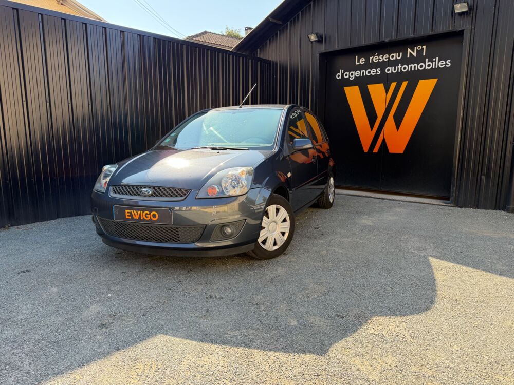 Fiesta 1.4 TDCI 70 Ch AMBIENTE / CLIM AUTOMATIQUE 2007 occasion 24750 Tr&eacute;lissac