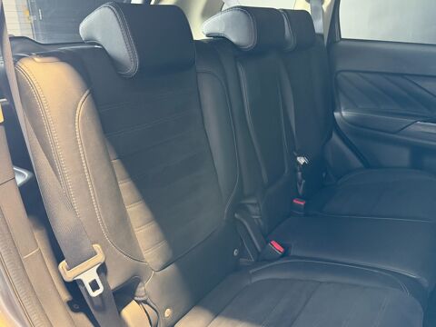 Outlander III (3) PHEV HYBRIDE RECHARGEABLE 200 ch INTENSE STYLE 4WD 2017 occasion 65290 Juillan