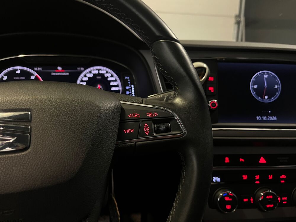 Leon 1.6 TDI 115ch BVM URBAN CAMERA DE RECUL/ CARPLAY/ ENTRETIEN 2020 occasion 78125 Gazeran