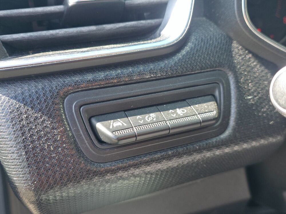 Clio V 1.0 TCE 100ch ZEN / CARPLAY / AIDE AU PARKING AR / FRONT A 2019 occasion 17100 Saintes