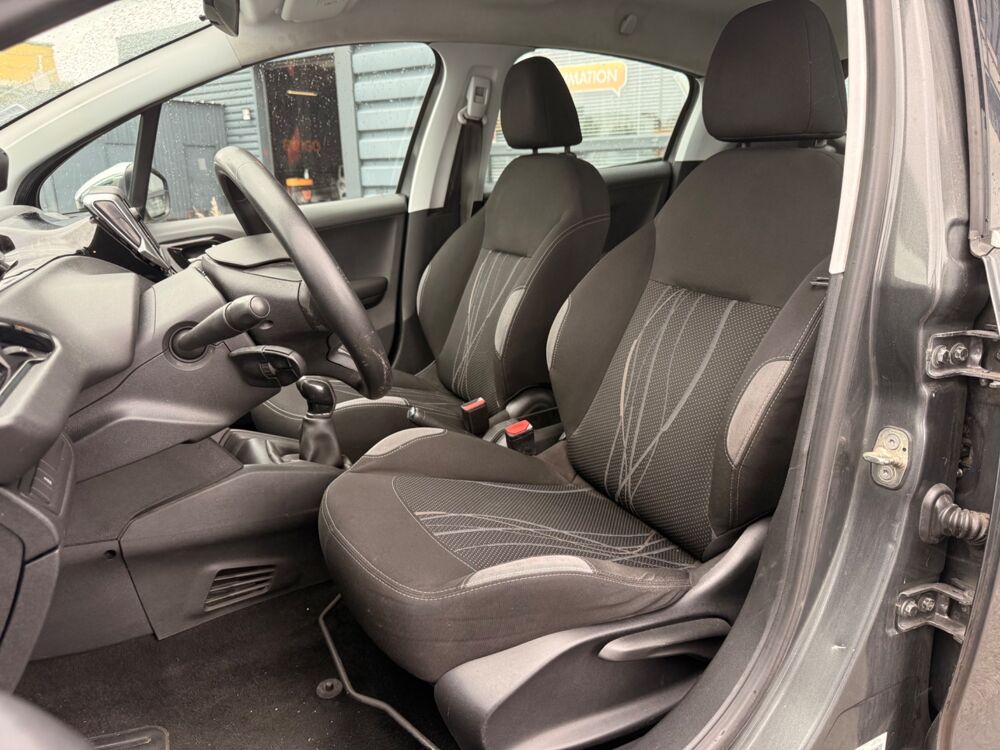 208 1.4 HDI 70ch - CarPlay - Clim 2013 occasion 44220 Cou&euml;ron