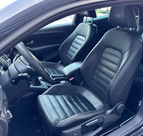Scirocco R 2.0 TSI 265 Ch - Deuxi&egrave;me mains - Toit ouvrant - Si&egrave;ges ch 2010 occasion 44220 Cou&euml;ron