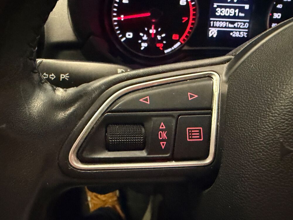 A1 SPORTBACK 1.0 TFSI 95 Ch ULTRA AMBIENTE 2016 occasion 24750 Tr&eacute;lissac