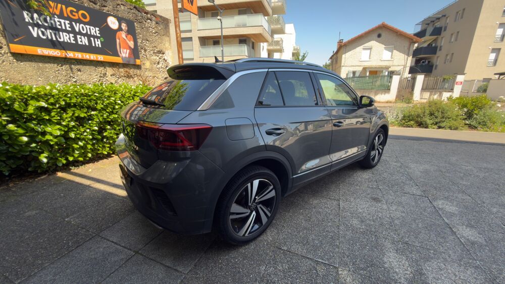 T-ROC 1.5 TSI 150 EVO R-LINE DSG BVA - TOIT OUVRANT - ENTRETIEN CO 2023 occasion 69150 D&eacute;cines-Charpieu