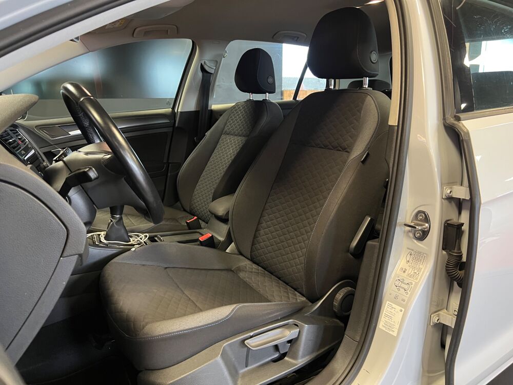 Golf 1.0 TSI 115 CONNECT/ENTRETIEN OK/REGULATEUR ADAPTATIF/2EME M 2018 occasion 44300 Nantes