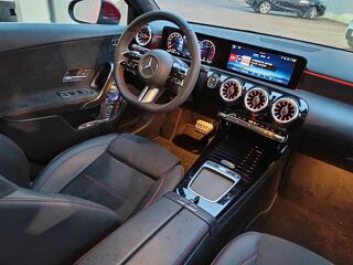 Classe A 2.0 220 D 190cv AMG LINE 8G-DCT BVA / CAM360 / GPS / TOIT OU 2023 occasion 69420 Ampuis
