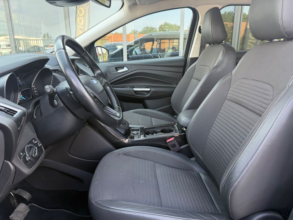 Kuga 2.0 TDCI 150 TITANIUM 4X4 POWERSHIFT BVA PNEUS AV NEUFS - R&Eacute; 2018 occasion 33210 Maz&egrave;res