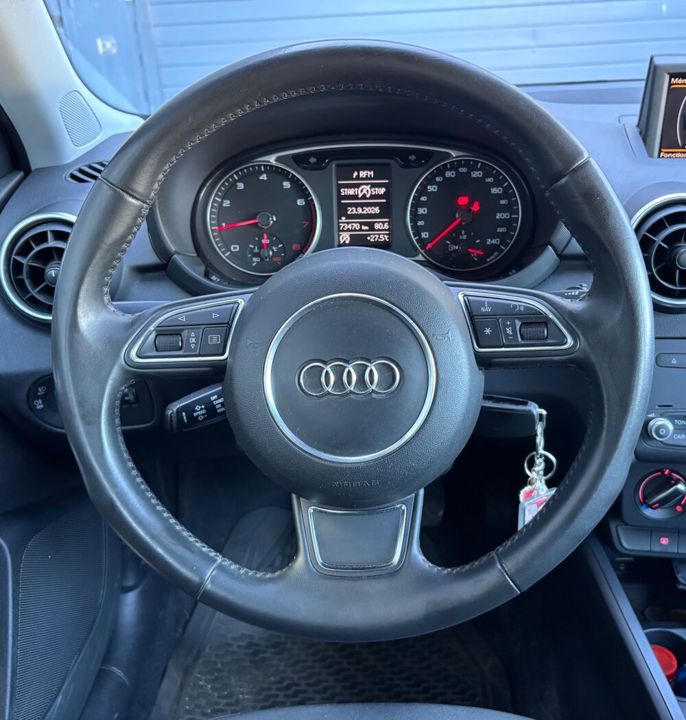 A1 SPORTBACK 1.2 TFSI 86 Ch ATTRACTION - Deuxi&egrave;me main - Blueto 2014 occasion 44220 Cou&euml;ron