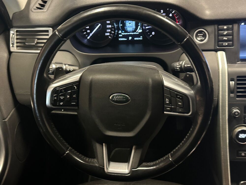 Discovery sport 2.0 TD4 180 Ch HSE 4WD BVA 7P ATTELAGE / TOIT PANORAMIQUE 2018 occasion 24750 Tr&eacute;lissac