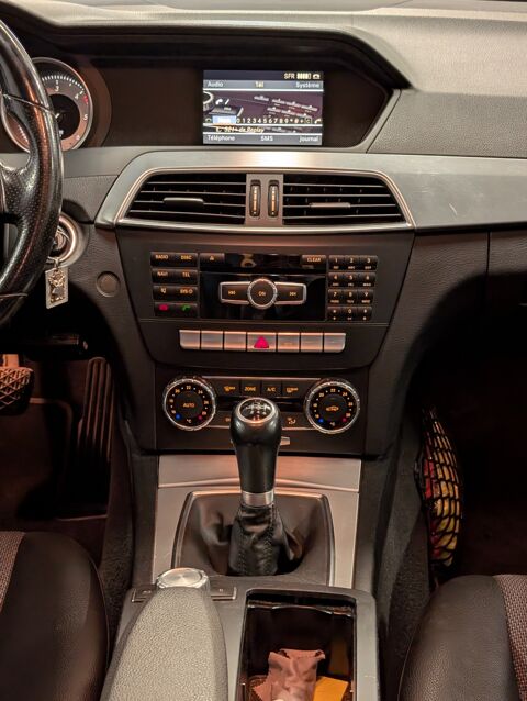 Classe C 200CDI AVANTGARDE 136CH - ENTRETIEN MERCEDES - 4 ROUES HIVER 2012 occasion 69400 Arnas