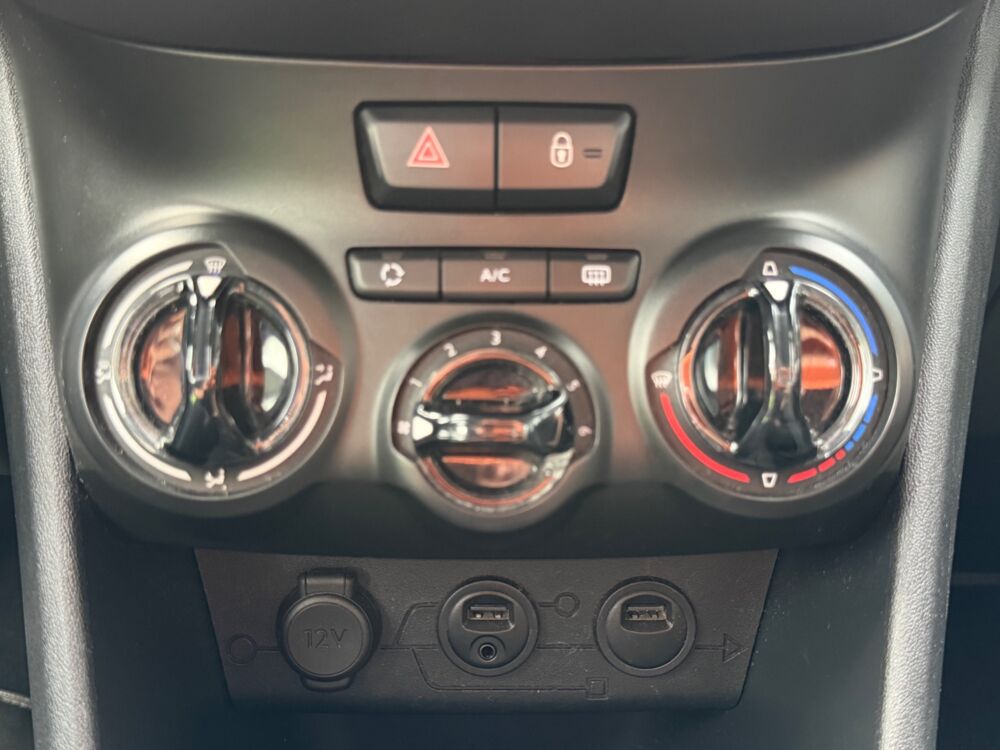 208 80 Ch - URBAN SOUL - CARPLAY - COURROIE DE DISTRUBTION OK - 2013 occasion 26000 Valence