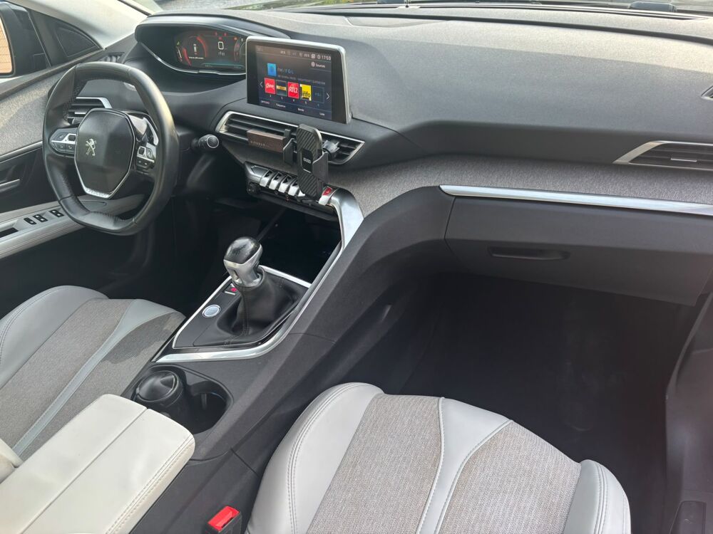 3008 II 1.2 PURETECH 130 CH ALLURE / 1 ER MAIN / MOTEUR NEUF / CA 2017 occasion 40000 Mont-de-Marsan