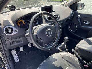 Clio 2.0 200CH RS / TOIT OUVRANT / ENTRETIENS RENAULT / DISTRIBUT 2009 occasion 17000 La Rochelle