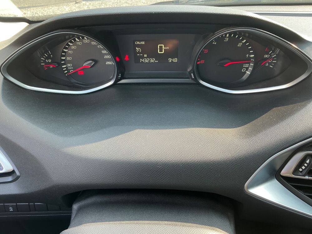 308 GENERATION-II 1.5 BLUEHDI 130 CH ACTIVE PACK START-STOP / CA 2019 occasion 17000 La Rochelle