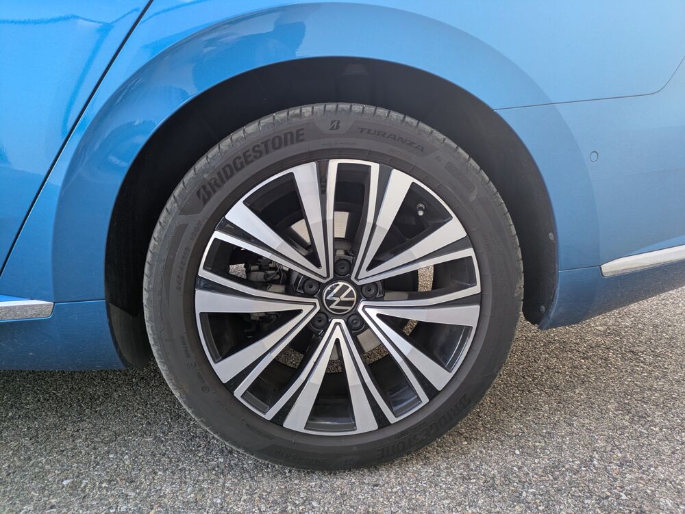 Arteon SHOOTING BRAKE 1.4 TSI E-HYBRID 218h 155 PHEV HYBRID OPF ELE 2021 occasion 69420 Ampuis
