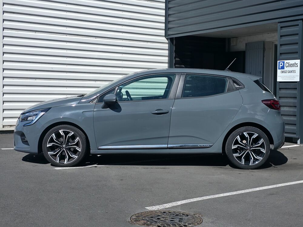 Clio V 1.0 TCE 100ch ZEN / CARPLAY / AIDE AU PARKING AR / FRONT A 2019 occasion 17100 Saintes