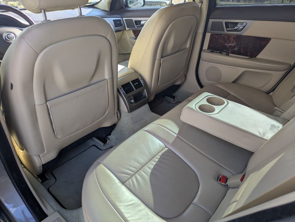 XF S - V6 3.0 D 275ch LUXURY PREMIUM BVA 2010 occasion 25300 Pontarlier