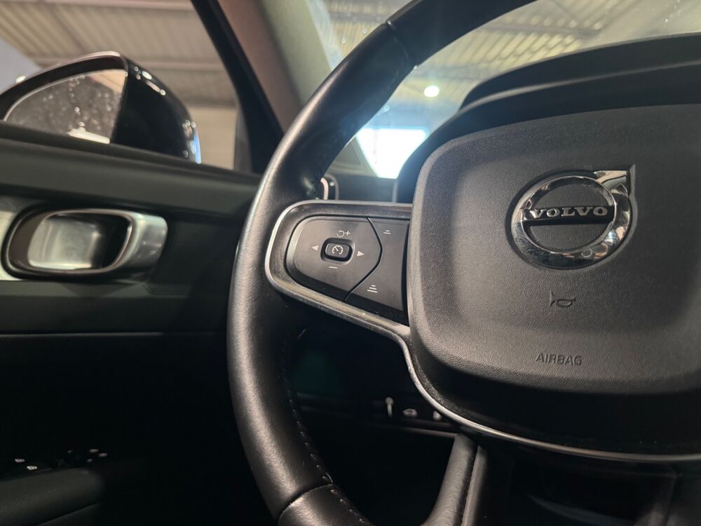 XC40 T5 261 CH RECHARGE HYBRID BUSINESS 2WD DCT / CAMERA DE RECUL 2020 occasion 29000 Quimper