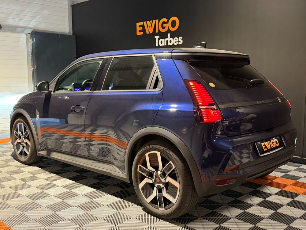R5 E-TECH 150 ch 52KWH CONFORT TECHNO - 1&Egrave;RE MAIN 2025 occasion 65290 Juillan