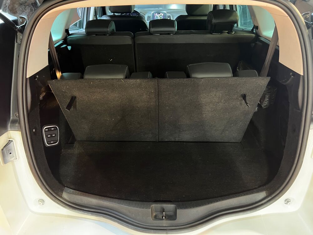 Grand scenic IV 1.3 TCE 140 ENERGY INTENS EDC BVA // 7 PLACES // ATTELAGE // 2019 occasion 33320 Eysines