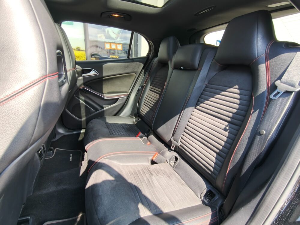 Classe GLA 2.2 220 D 175 CH FASCINATION PACK SPORT AMG 4MATIC 7G-DCT BV 2017 occasion 40000 Mont-de-Marsan