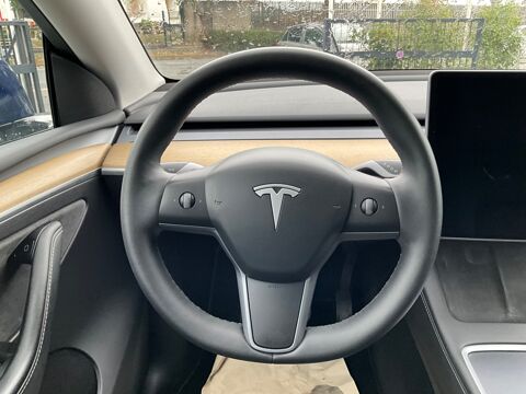 Model Y LONG RANGE DUAL MOTORS 441 CV / 4 roues motrices 2022 occasion 17000 La Rochelle