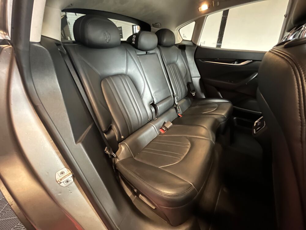 Levante S Q4 3.0 ESSENCE 430Ch BVA / SI&Egrave;GES CHAUFFANTS / CARPLAY / C 2016 occasion 33260 La Teste-de-Buch