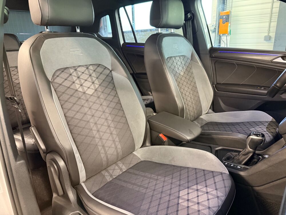 Tiguan 2.0 TDI 150 Ch BLACK R-LINE DSG BVA - CARPLAY - ENTRETIENS V 2021 occasion 79000 Niort