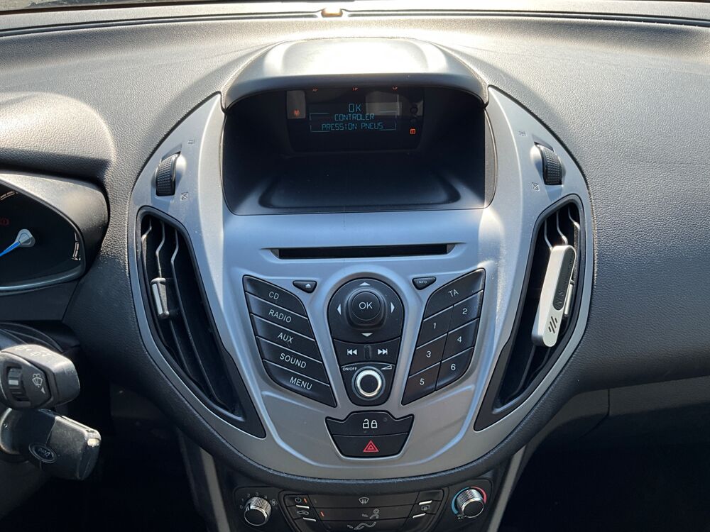 B-max 1.4 90 TREND 4 PNEUS NEUF / VIDANGE FAITE POUR LA VENTE 2013 occasion 17000 La Rochelle