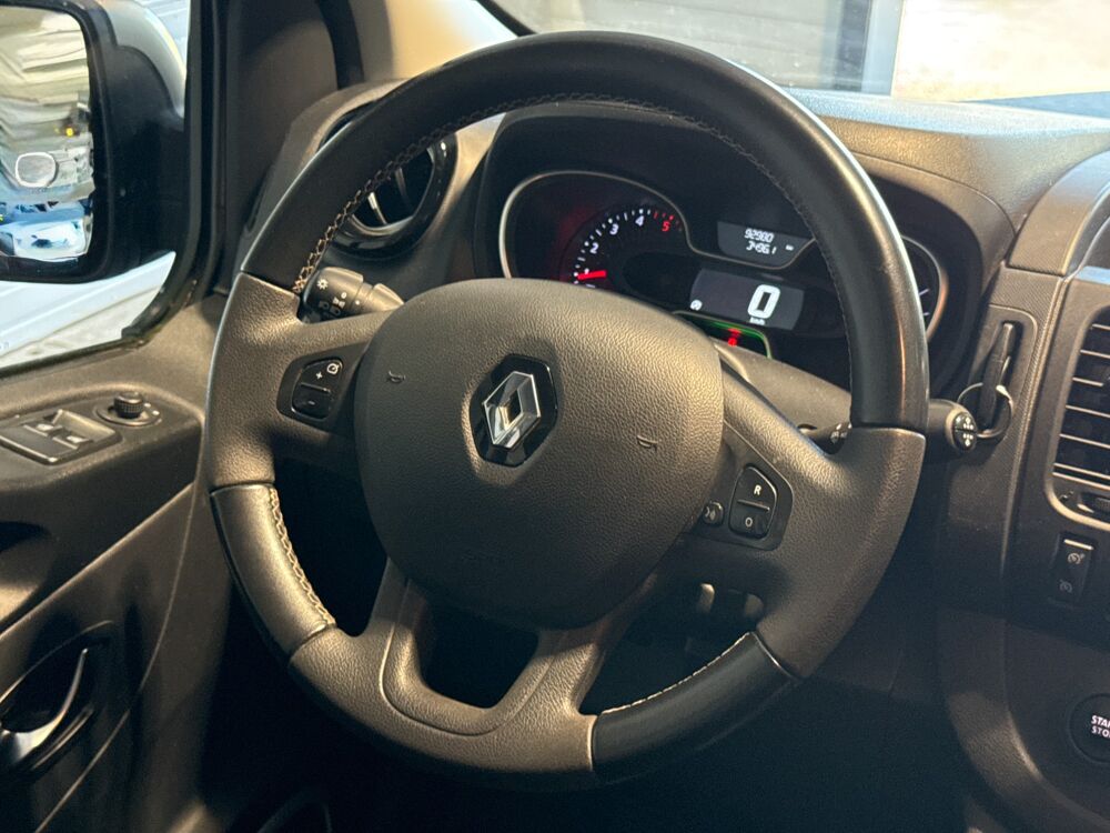 Trafic COMBI (III) 3 L2 2.0 BLUEDCI 145 ch INTENS 2019 occasion 65290 Juillan