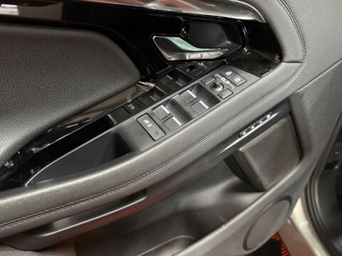 Range Rover Evoque 2.0 P200 FLEXFUEL BIOETHANOL 200 HYBRID MHEV 4WD BVA / MERID 2022 occasion 29000 Quimper