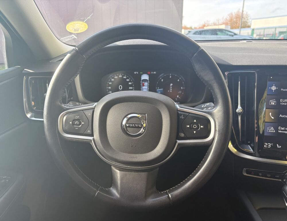 V60 2.0 D3 150ch BUSINESS GEARTRONIC 8 BVA / ATTELAGE - CAM&Eacute;RA D 2019 occasion 76150 Saint-Jean-du-Cardonnay